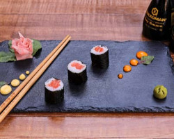 Salmon Maki