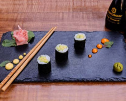 Avocado Cucumber Maki