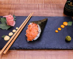 Salmon Temaki